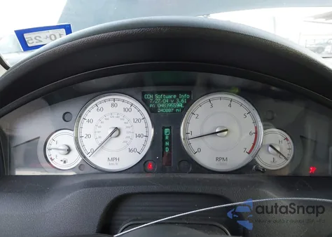 2005 Chrysler 300C from USA, damaged, VIN 2C3JA63H85H665709